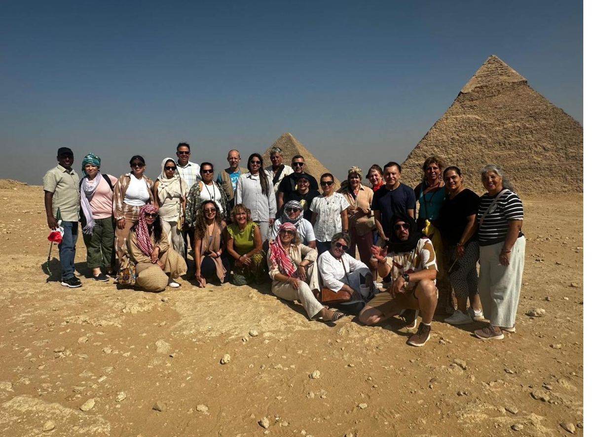 El grupo en las pir&aacute;mides &mdash; Egipto